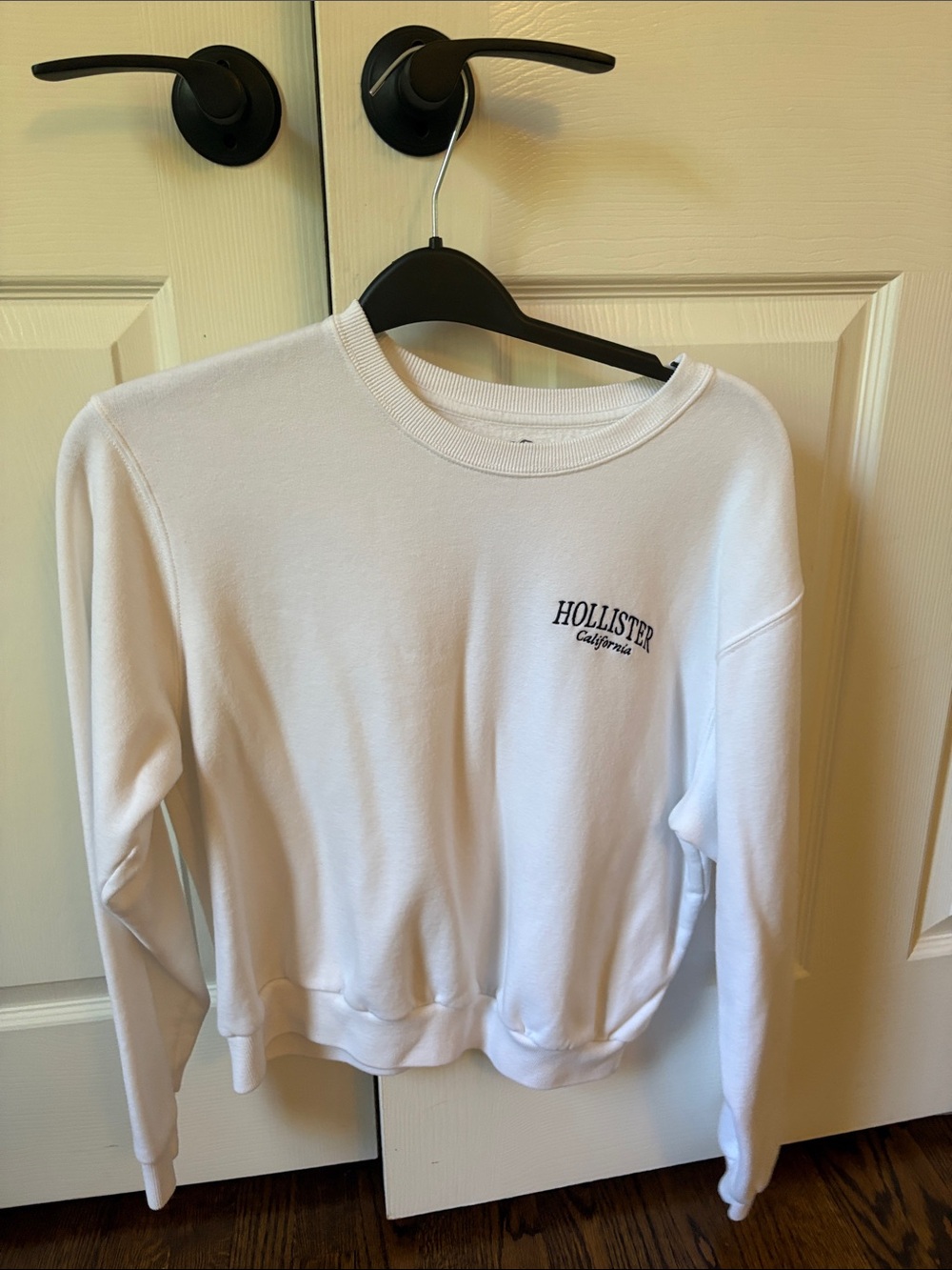 Hollister White Crewneck Sweatshirt with Small Logo